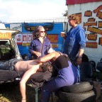 massage-2010-ligend-uit-witte-volvo.john-en-mieke